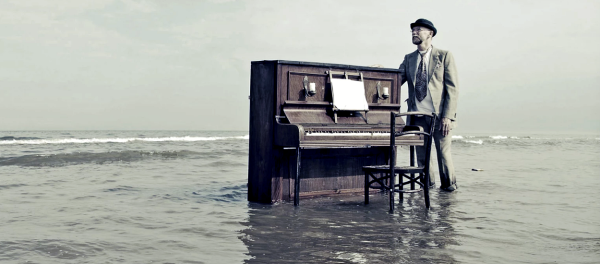 Пианино у моря