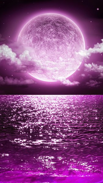 Фиолетовая Луна
