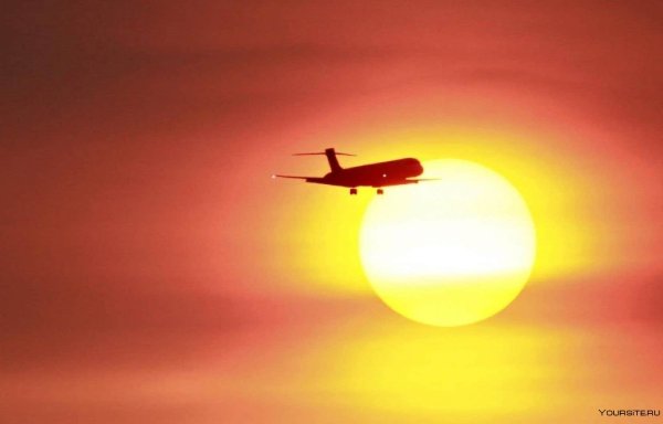 Самолет на Восходе солнца