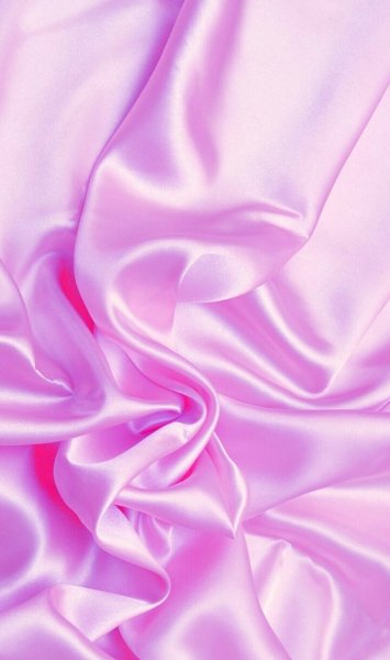 Розовая шелковая ткань