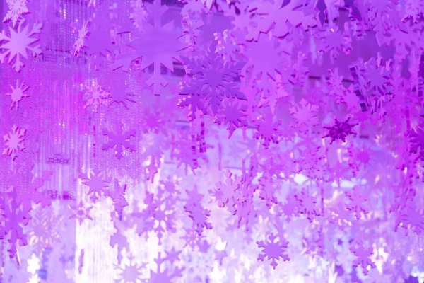 Фиолетовый снег