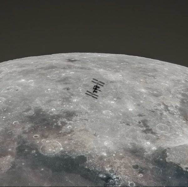 Луна с МКС