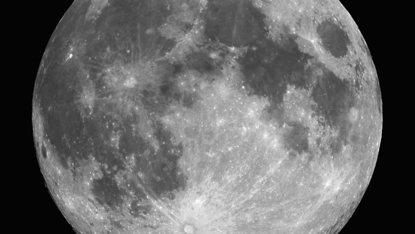 Транзит МКС на фоне Луны
