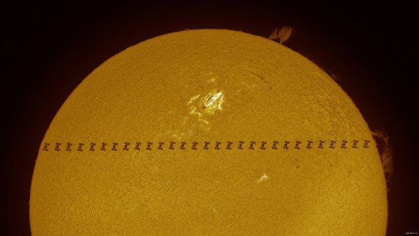 Снимки МКС на фоне солнца