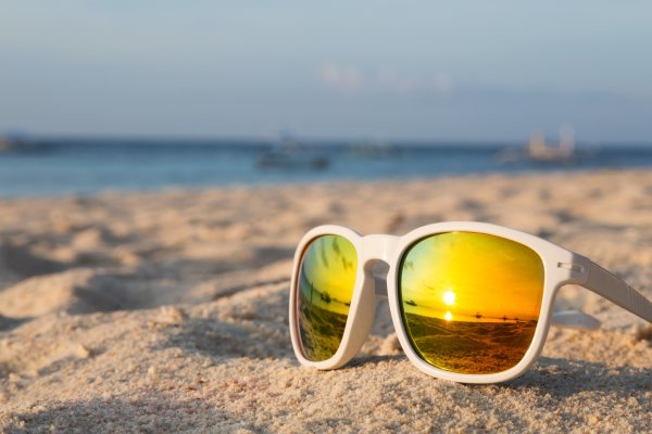 Пляжные солнечные очки