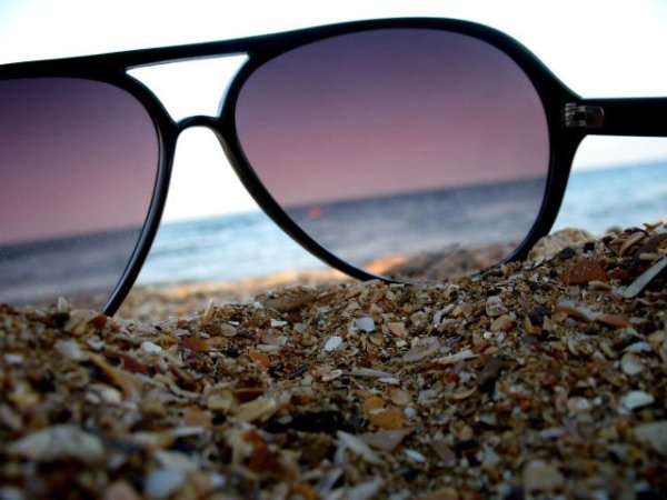 Солнцезащитные очки море