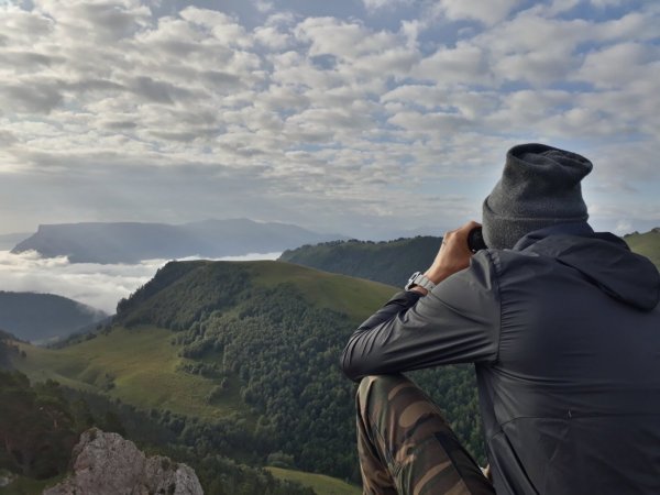 Парень в горах