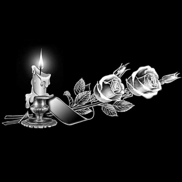 Свеча и розы на черном фоне