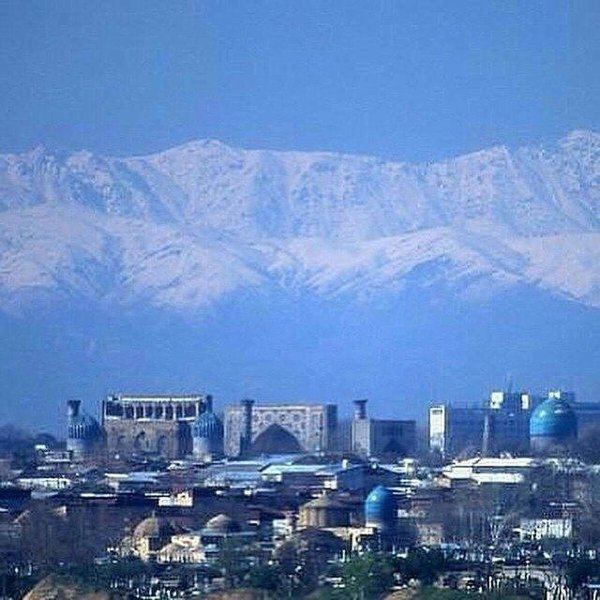 Горы в Самарканде Узбекистан