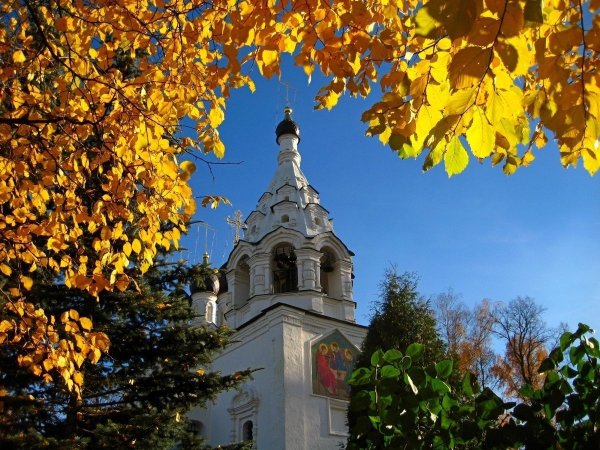 Золотая осень Оренбург храм