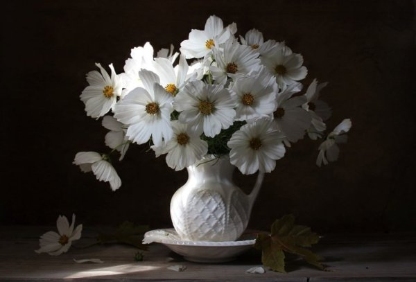 Натюрморт ваза с цветами