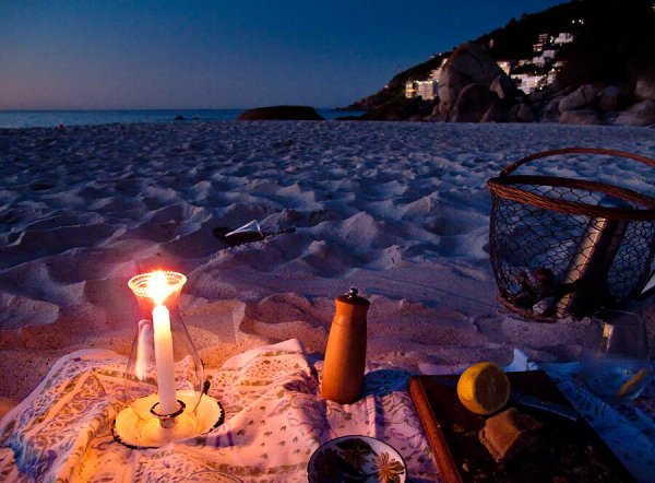 Пикник ночью на море