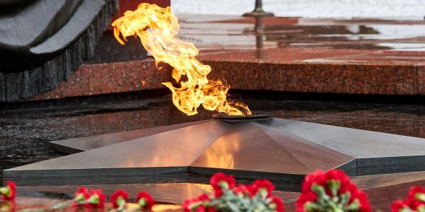 Вечный огонь мемориал Александровский сад