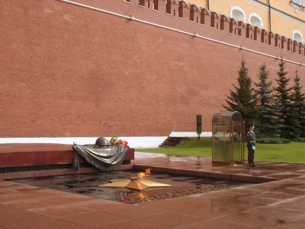 Мемориал вечный огонь в Москве