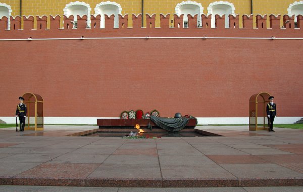 Московский Кремль могила неизвестного солдата