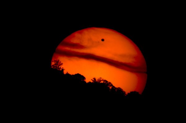 Венера на диске солнца