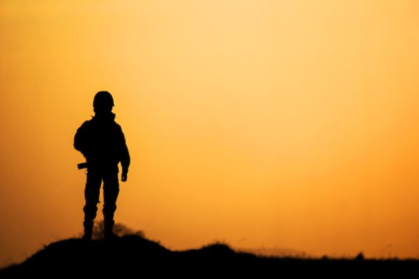 Солдат уходит в закат