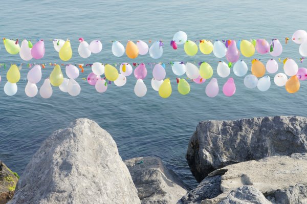 Море и воздушные шары
