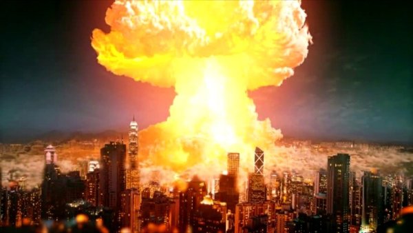Атомный взрыв в городе