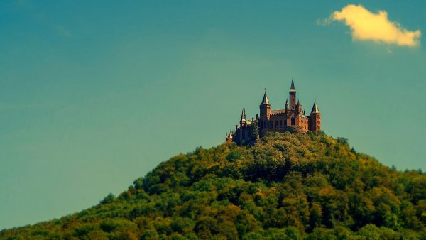 Замок Гогенцоллерн Германия пейзажи