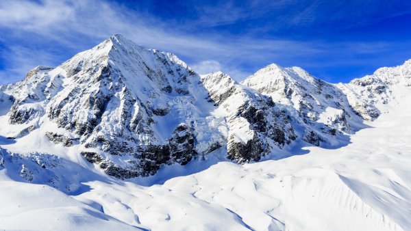 Швейцарские Альпы лавина
