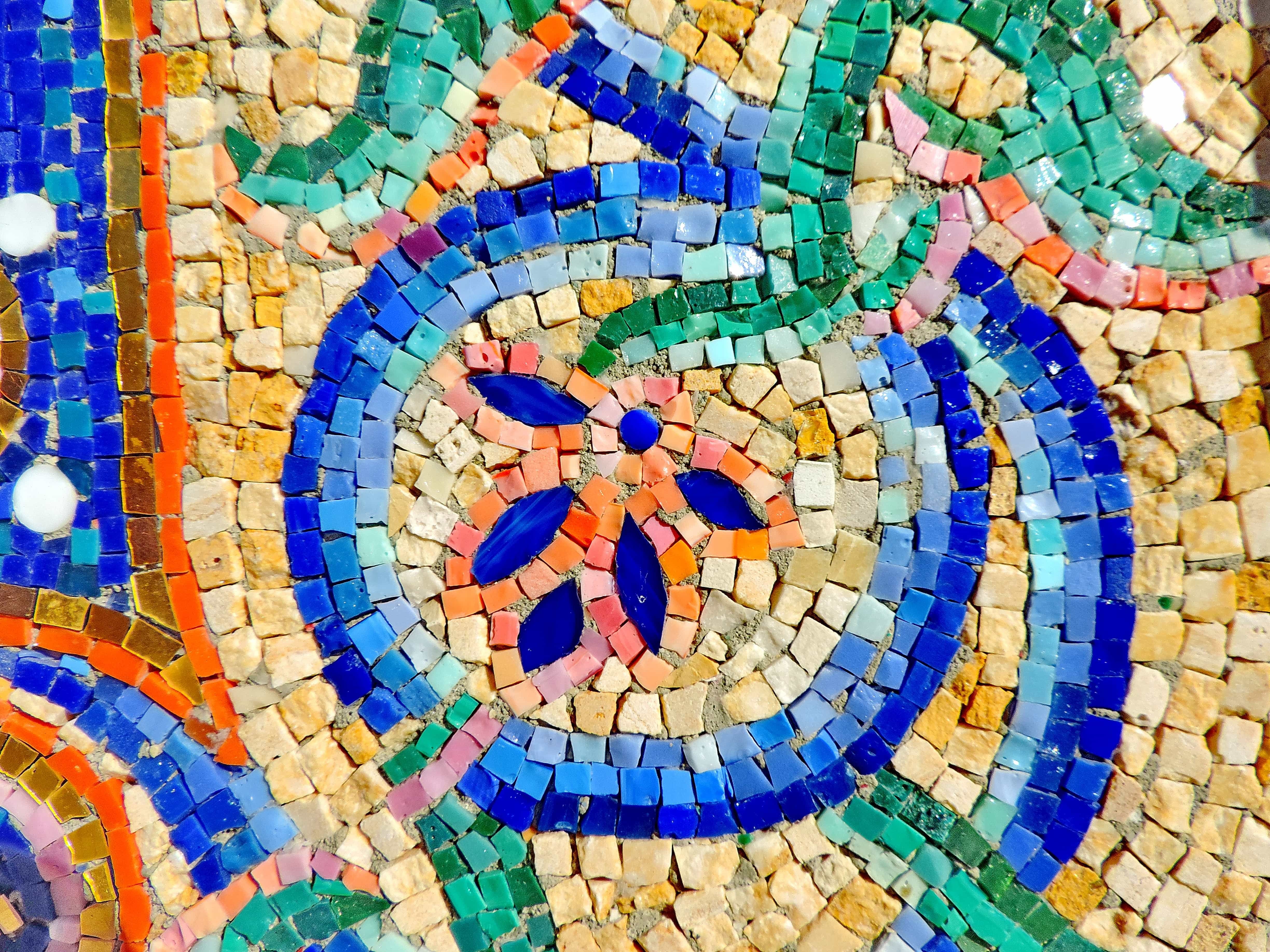 Мозаику ютуб. Мозаичные панно турецкий орнамент арка. Смальта мозаика солнце. Смальта орнамент мозаика.