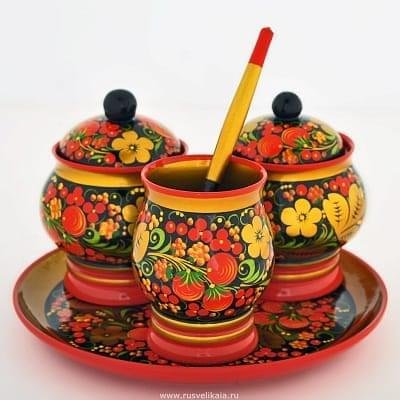 Расписная деревянная посуда