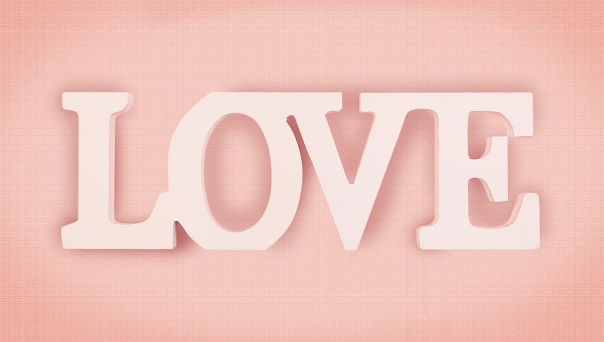 Слова с буквами лов. Надпись Love. Трафарет Love. Love печатными буквами. Красивая надпись Love.