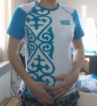 Футболка с казахскими узорами