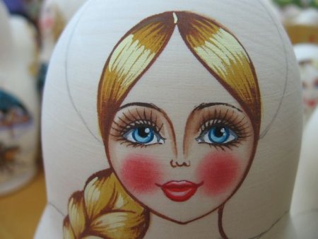 Лицо неваляшки
