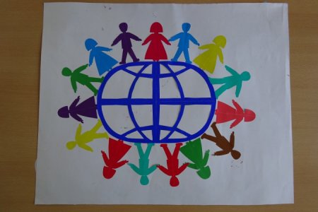 Аппликация дружат дети