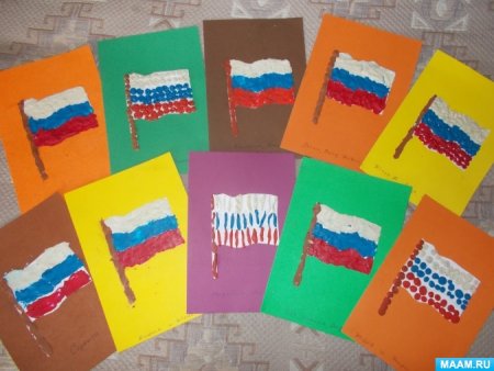 Поделки ко Дню России младшая группа