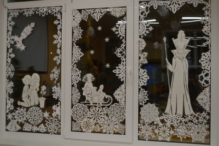 Трафоретына окна Снежная Королева