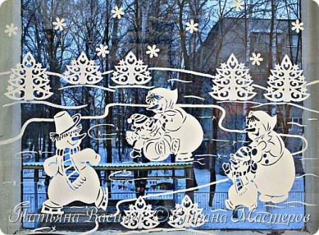 Окна вытанки снеговички на окнах