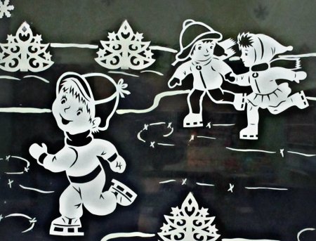 Композиции вытынанок на окна