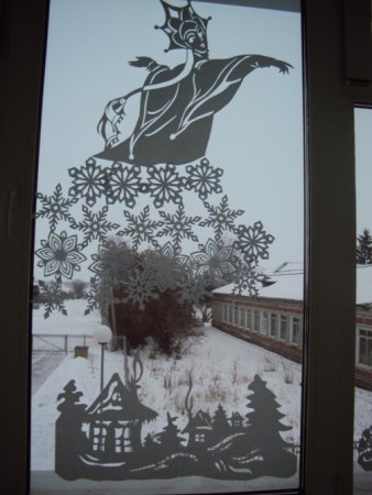 Украшение окон серебряное копытце