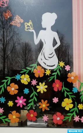 Вытинанка девушка в платье