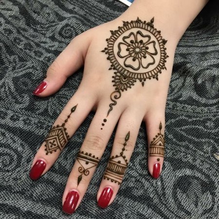 Рисунки хной