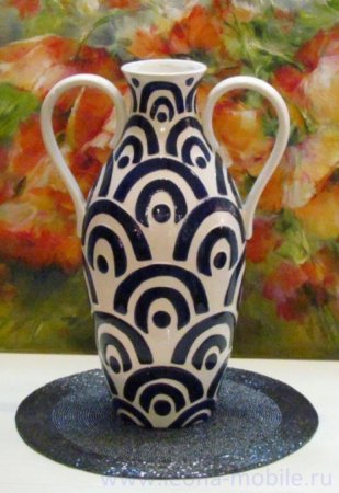 Ваза с орнаментом