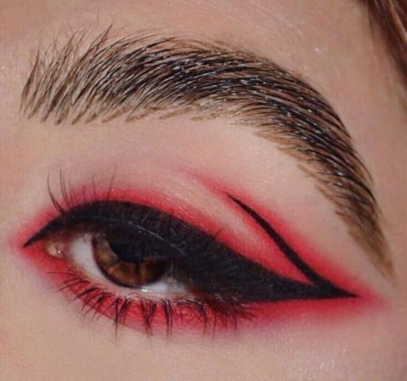 Черно красный макияж глаз