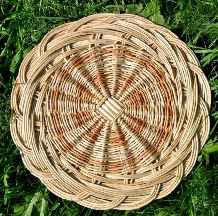 Заборы из лозы орешника