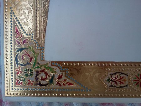 Расписной орнамент в храме прориси