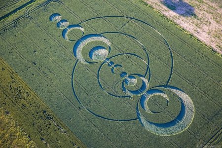 Круги на полях Джулия сет