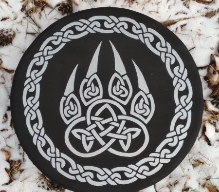 Символ Велеса медвежья лапа