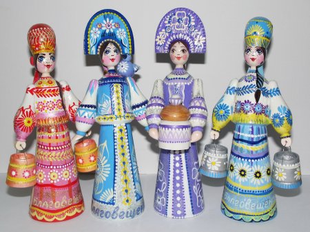 Русская деревянная кукла