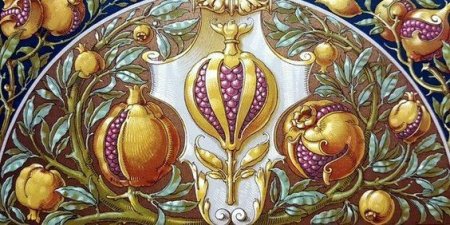 Гранаты в декоративном искусстве