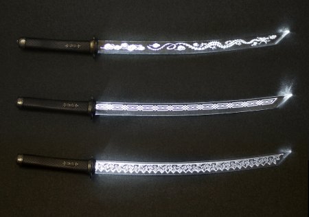 Самурайский меч с гравировкой