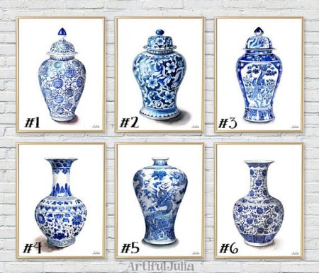 Белая ваза с синим рисунком книга