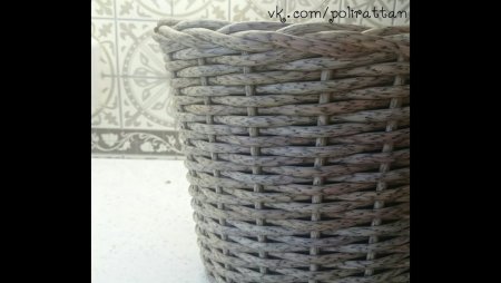Кашпо из искусственного ротанга