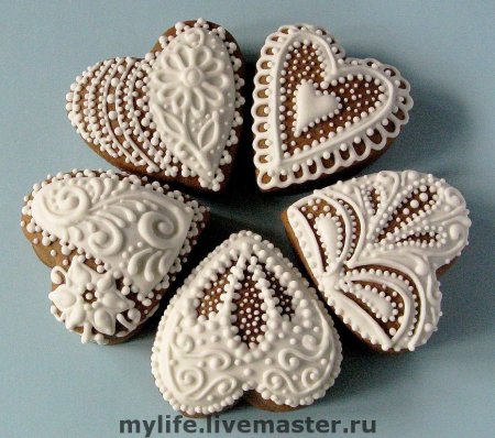 Пряники сердце роспись айсингом